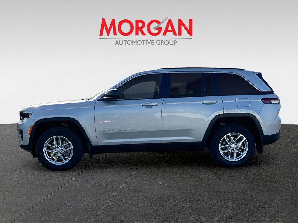 New 2026 Silver Jeep Laredo X image 4