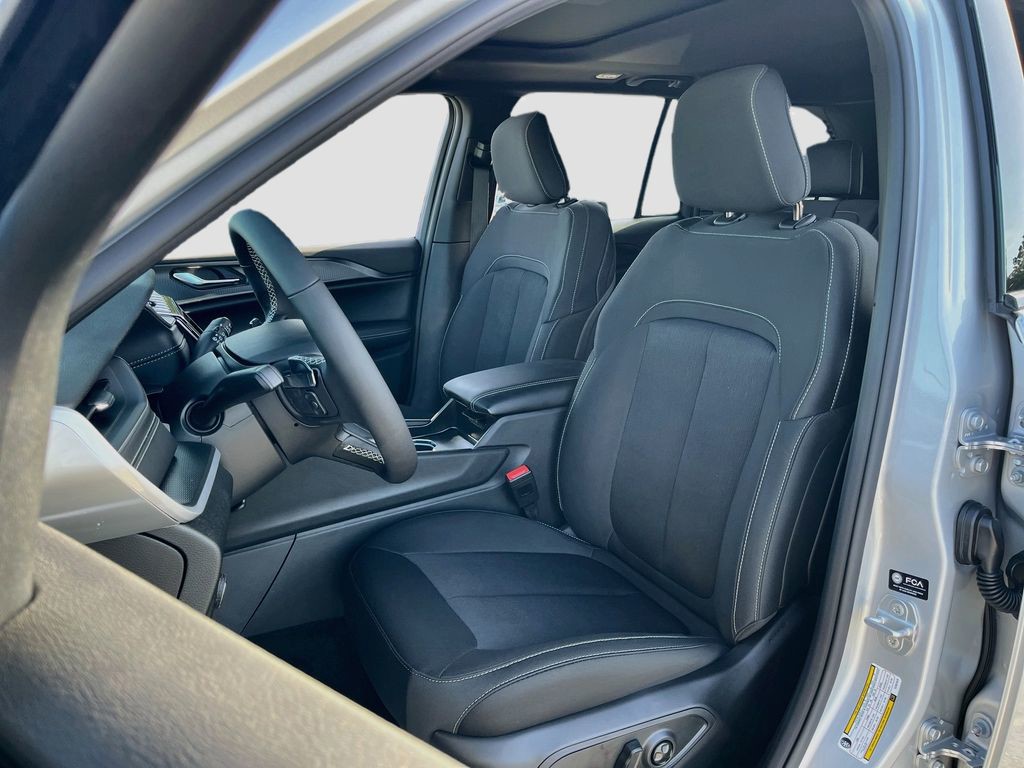 New 2026 Silver Jeep Laredo X image 18