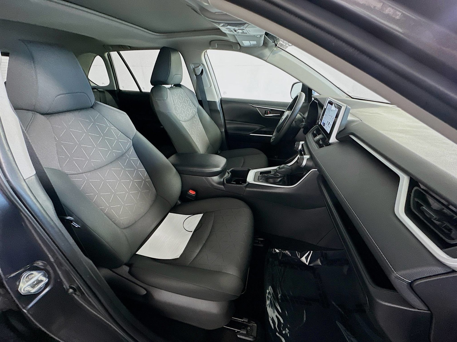 Used 2024 Magnetic Gray Metallic Toyota XLE image 28