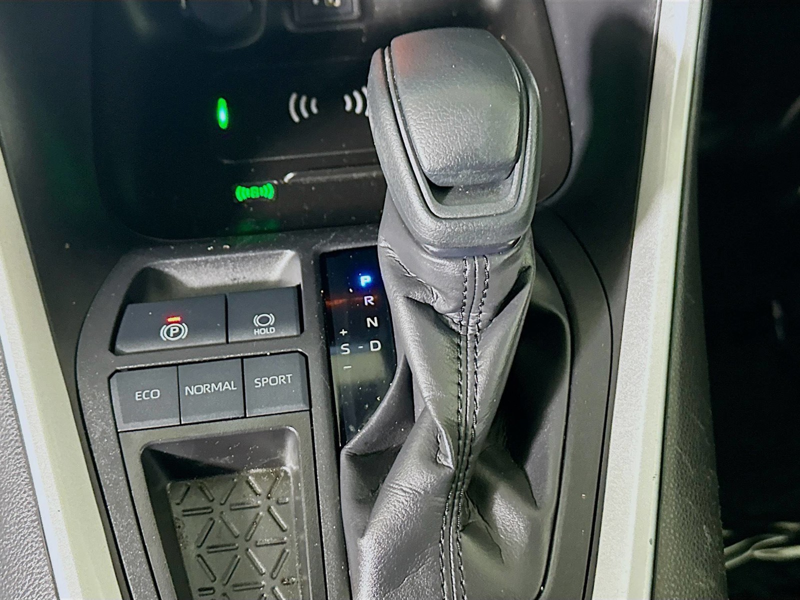 Used 2024 Magnetic Gray Metallic Toyota XLE image 21