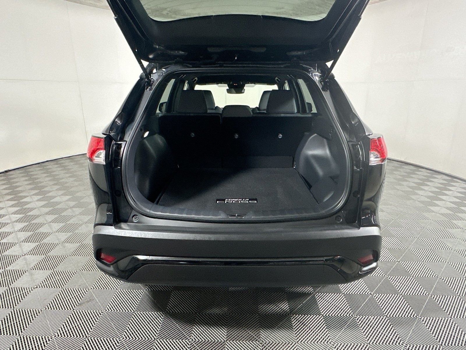 Certified Used 2025 Jet Black Toyota Hybrid SE image 31