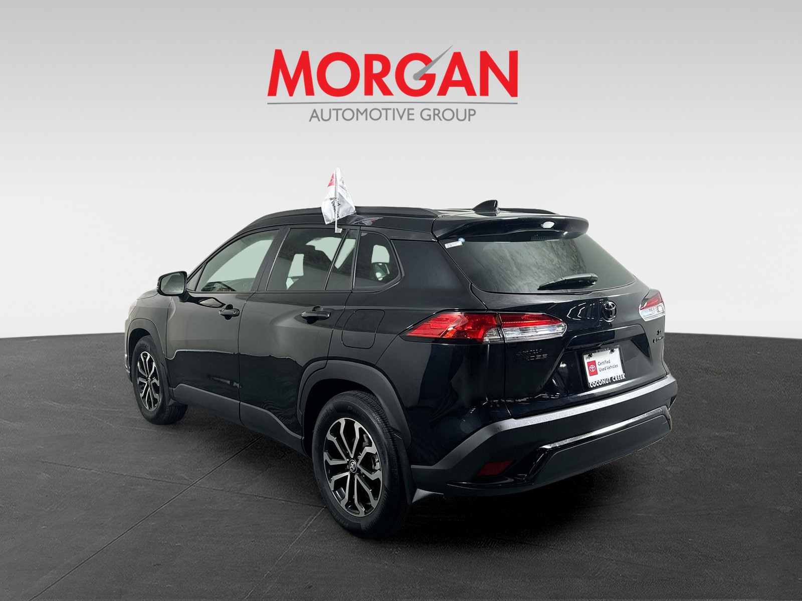 Certified Used 2025 Jet Black Toyota Hybrid SE image 5