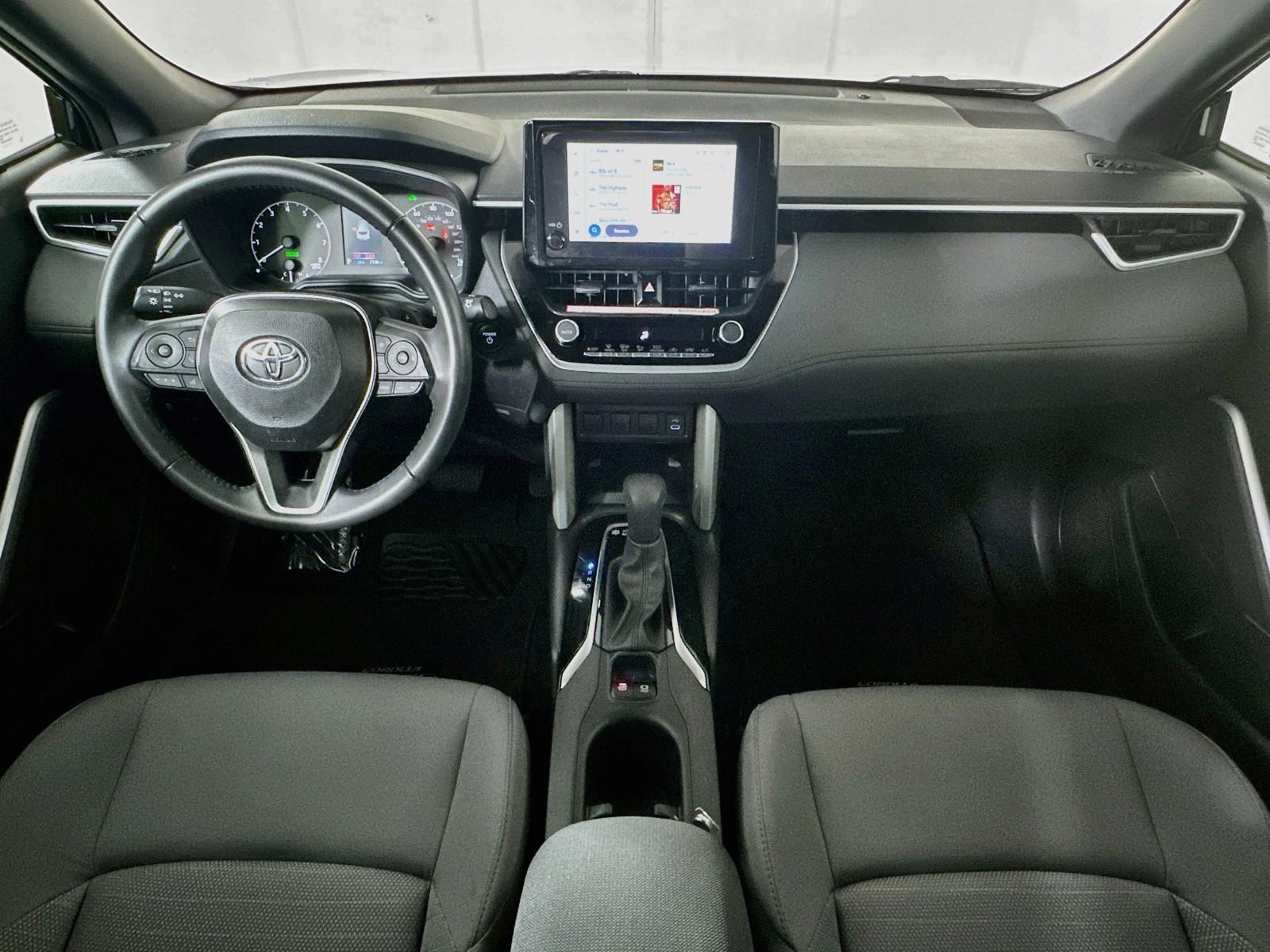 Certified Used 2025 Jet Black Toyota Hybrid SE image 27