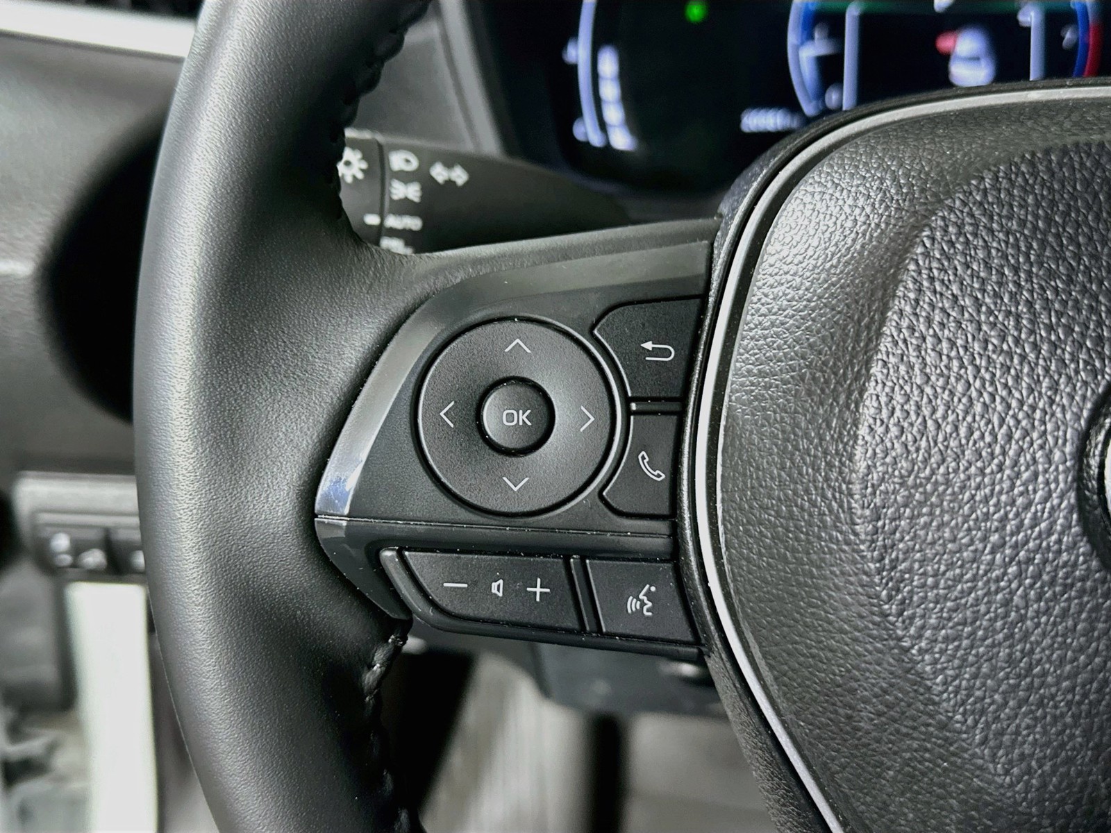 Certified Used 2026 Ice Toyota SE image 16