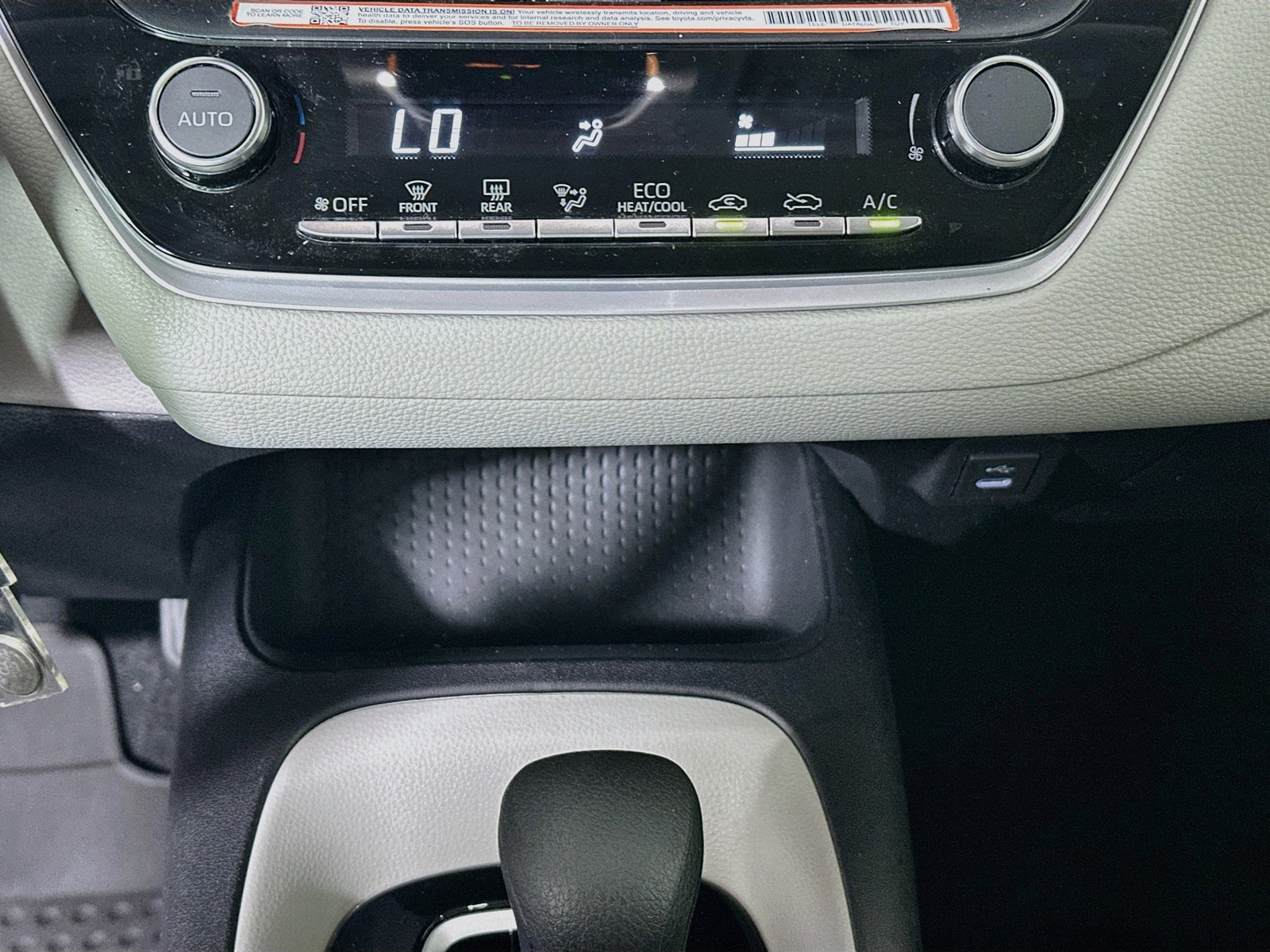 Certified Used 2025 Ice Toyota LE image 22