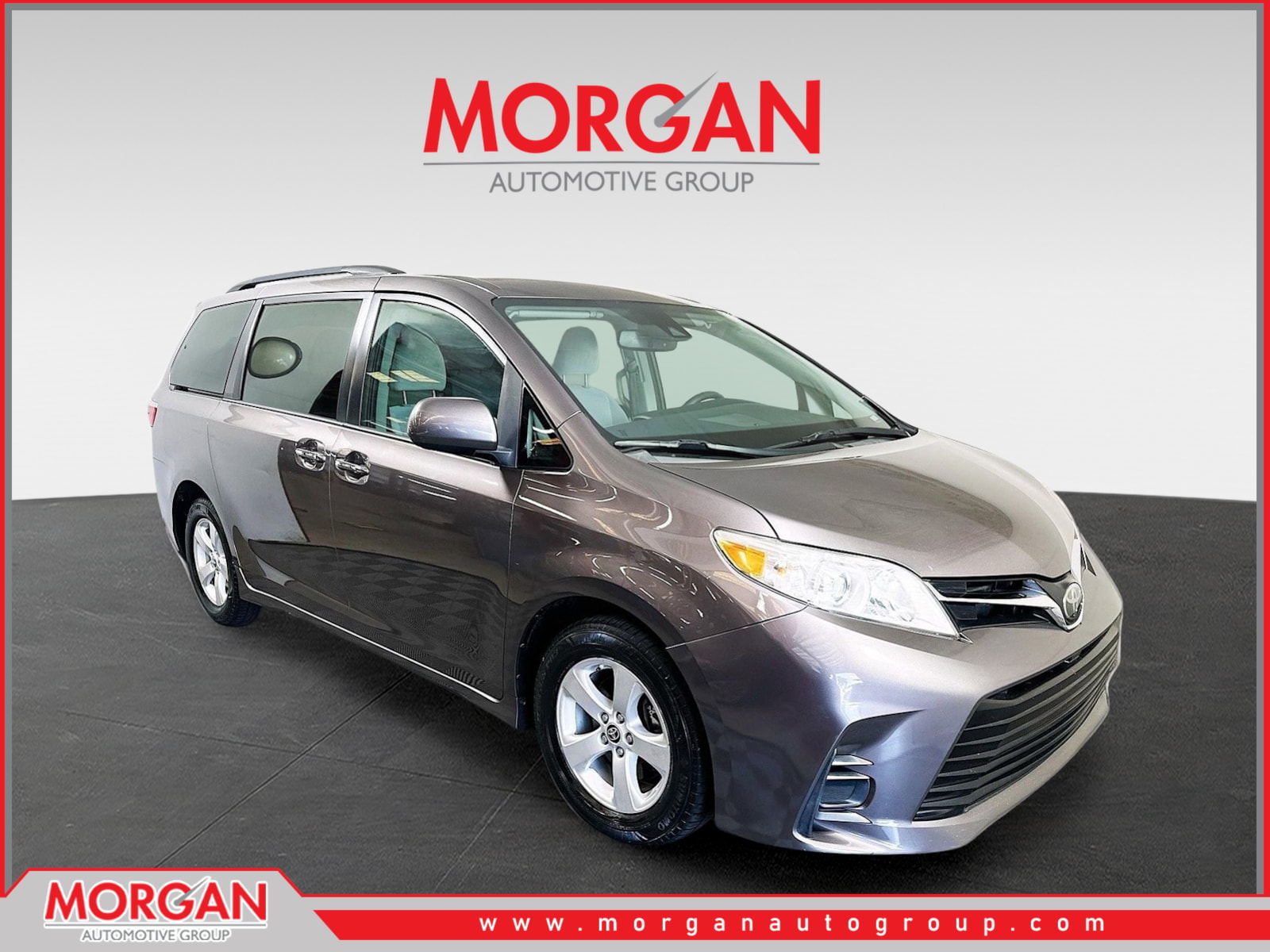 Pre-Owned 2020 Toyota Sienna LE Mini-van, Passenger in #S317693A