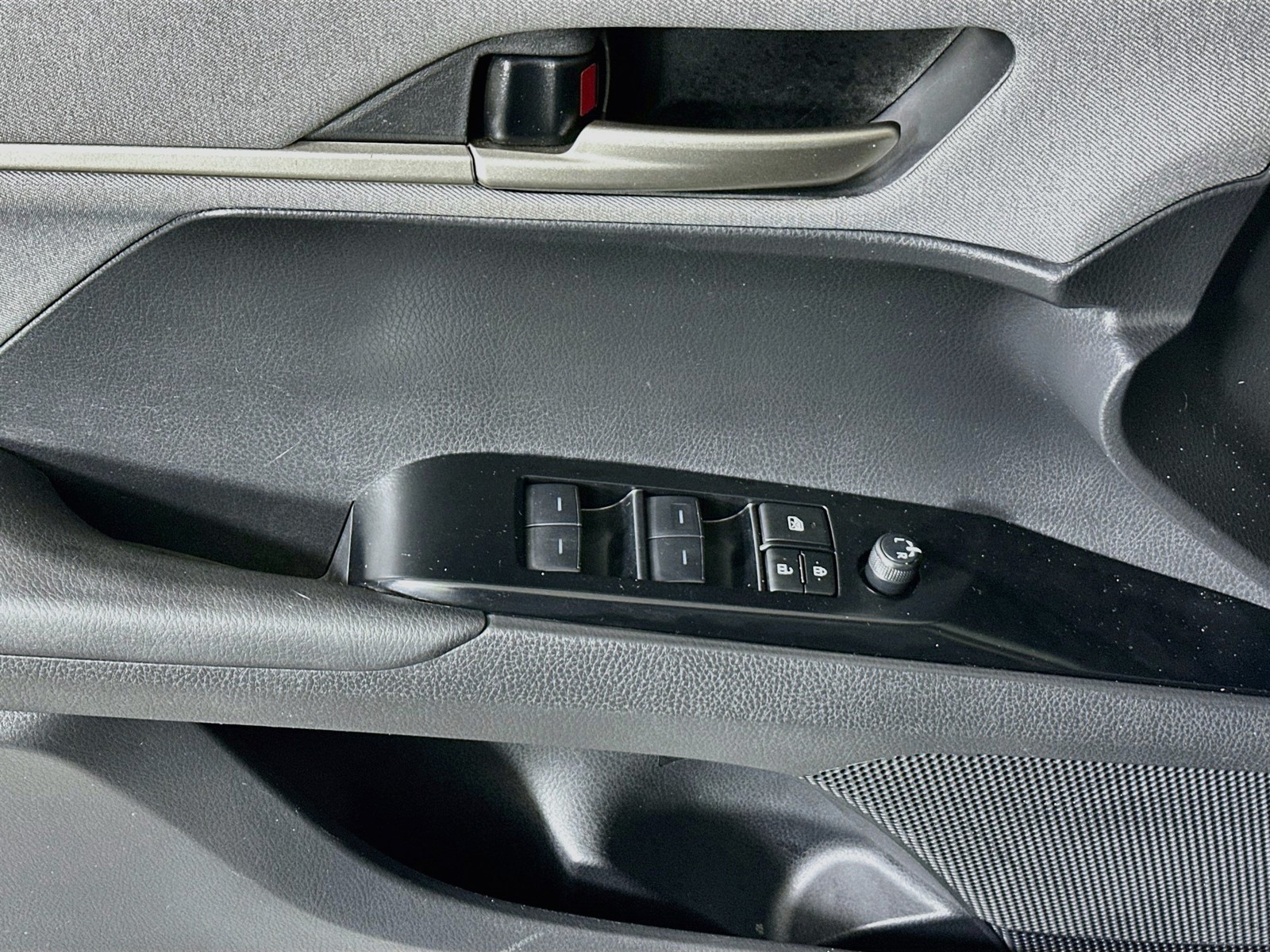 Used 2025 Midnight Black Metallic Toyota LE image 14