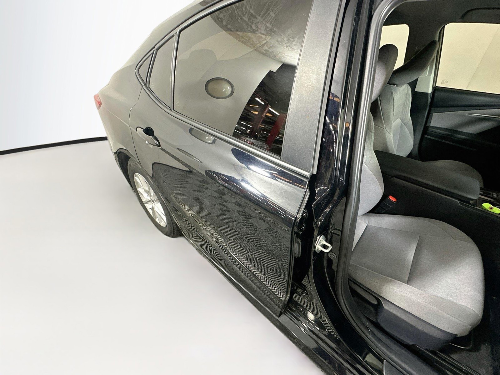 Used 2025 Midnight Black Metallic Toyota LE image 28