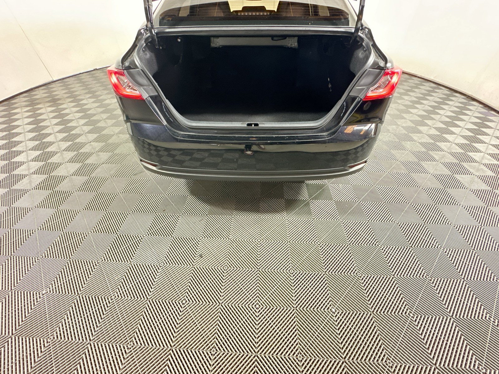 Used 2025 Midnight Black Metallic Toyota LE image 31