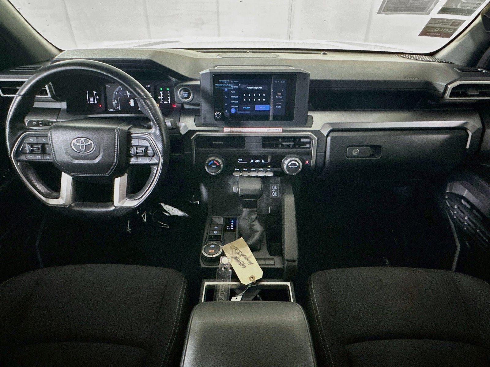Used 2025 Ice Toyota SR5 image 27