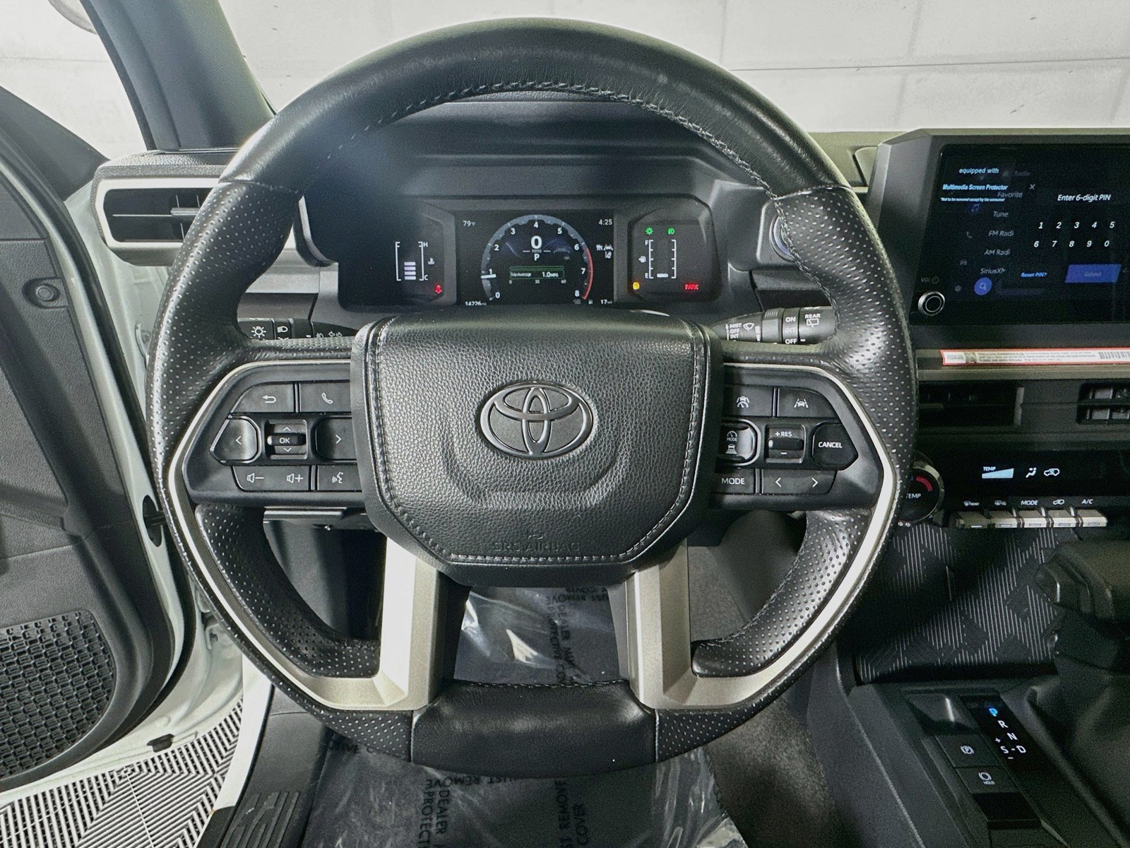 Used 2025 Ice Toyota SR5 image 15