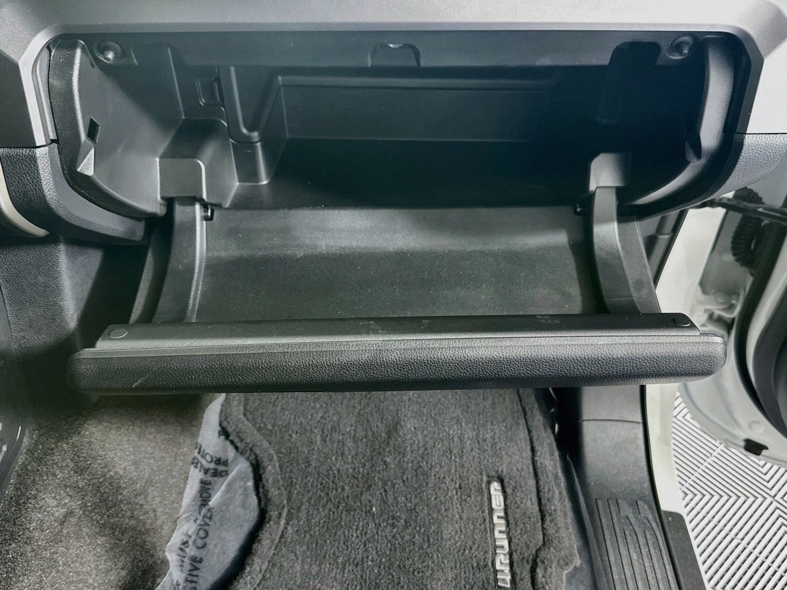 Used 2025 Ice Toyota SR5 image 32
