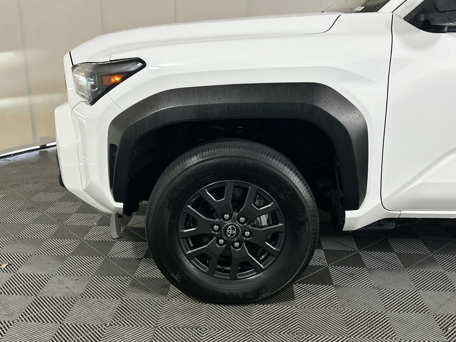 Used 2025 Ice Toyota SR5 image 11
