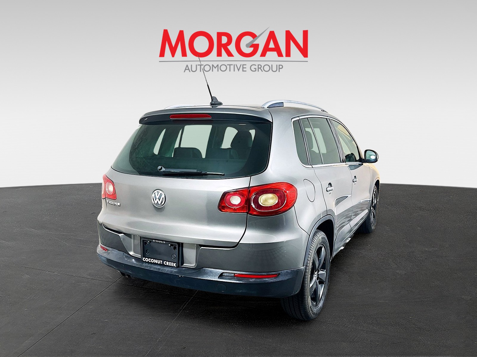 Used 2010 Brown Volkswagen S image 3