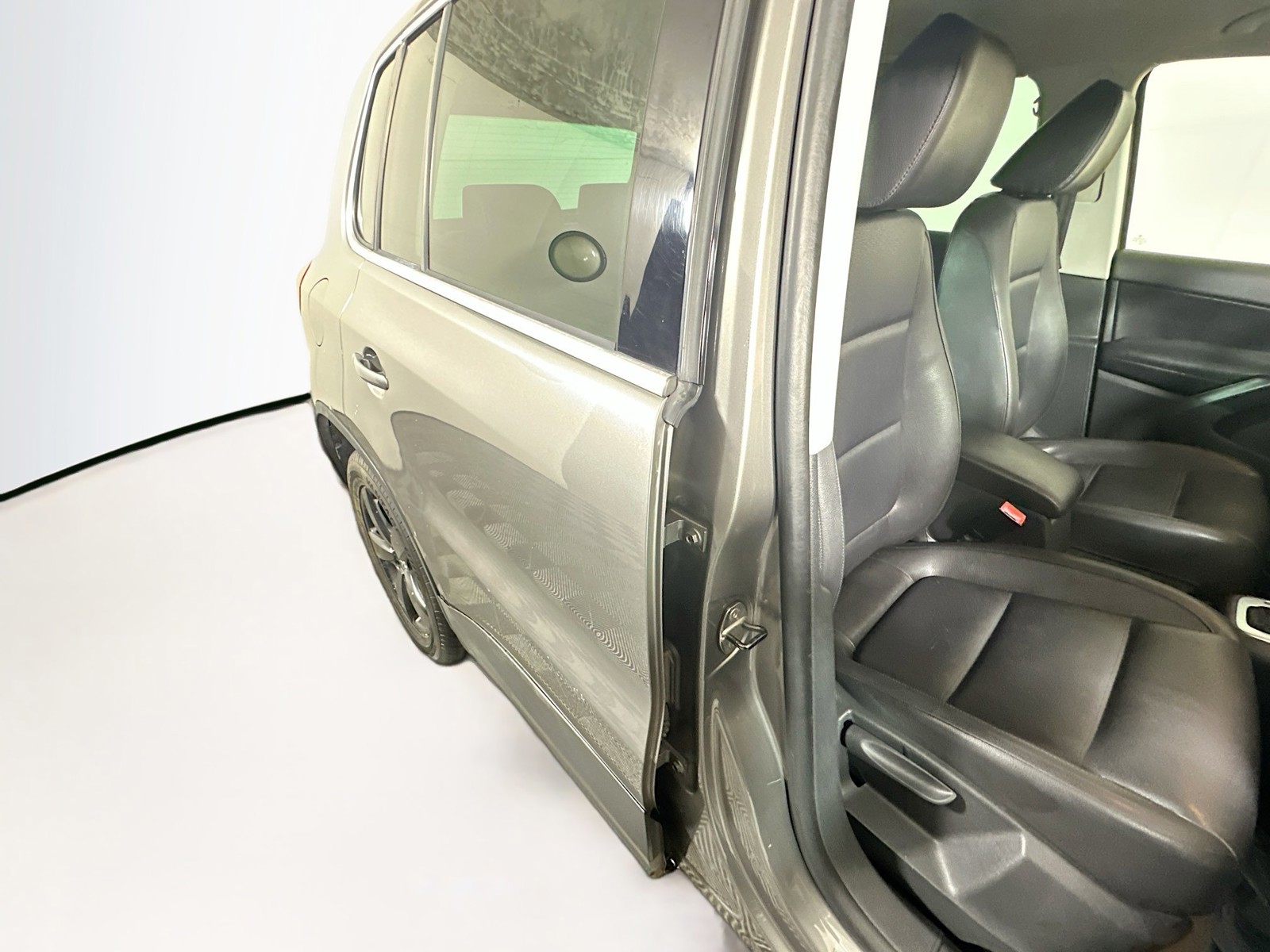 Used 2010 Brown Volkswagen S image 26
