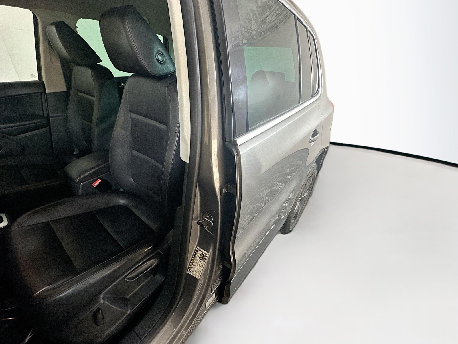 Used 2010 Brown Volkswagen S image 12