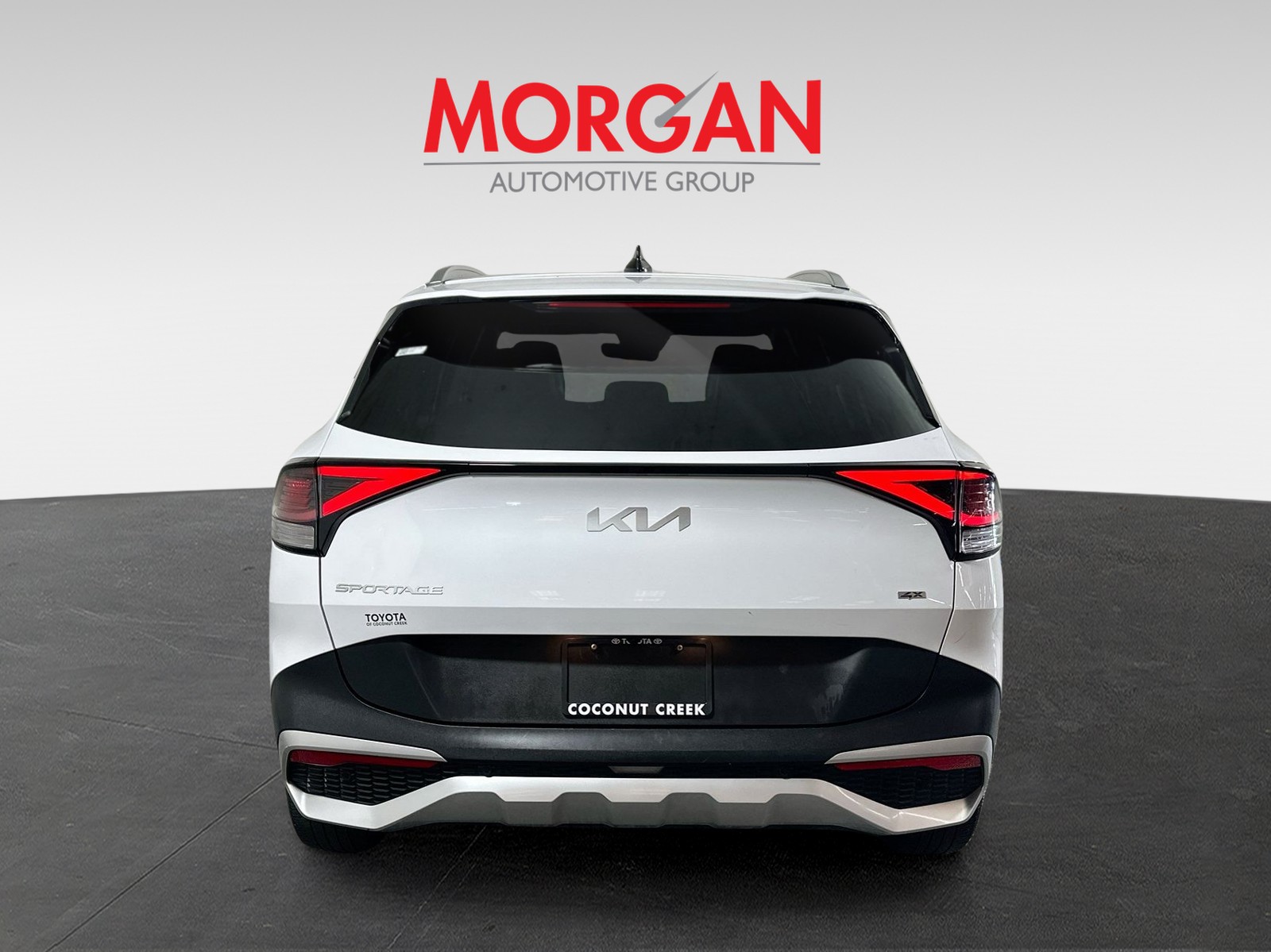 Used 2023 Glacial White Pearl Kia EX image 4