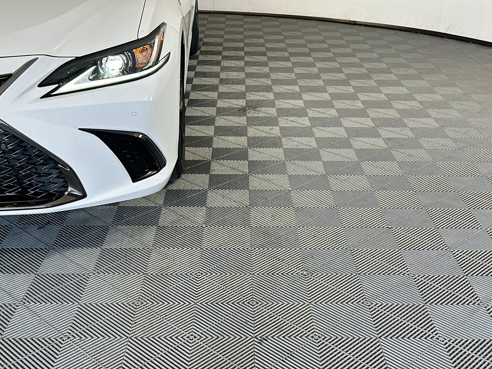 Used 2023 Ultra White Lexus 350 F Sport image 9