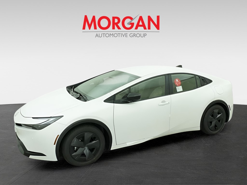 New 2027 Pearl Toyota LE image 2