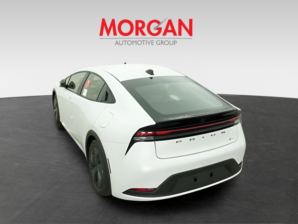 New 2027 Pearl Toyota LE image 6