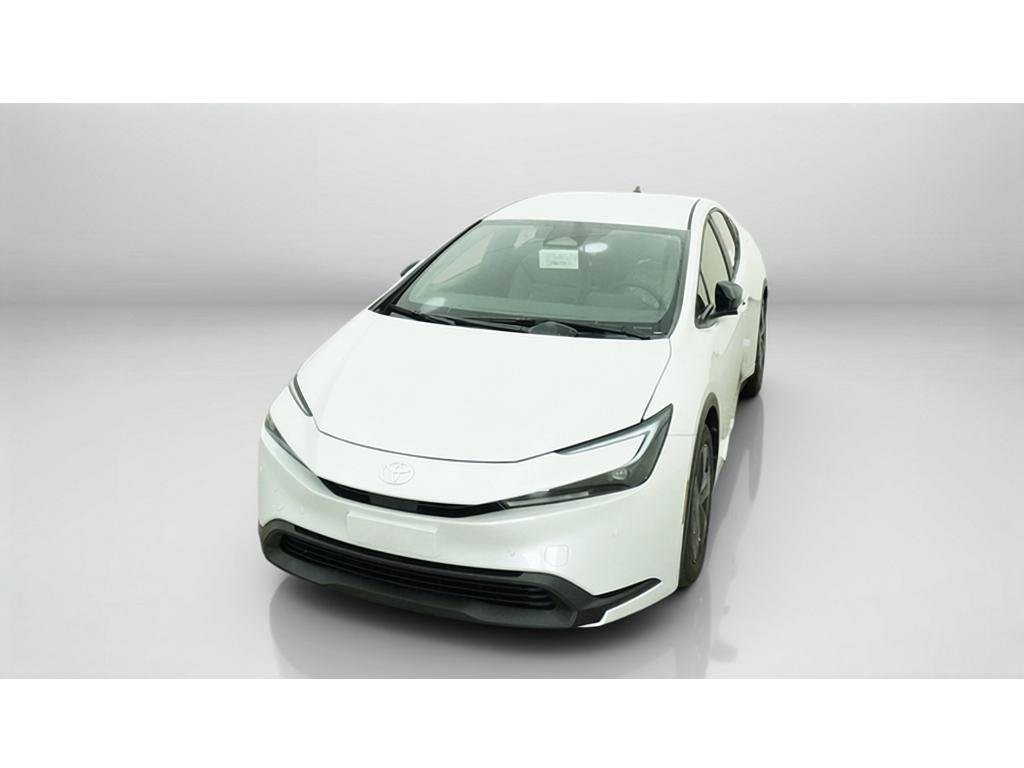 New 2027 Pearl Toyota LE image 16