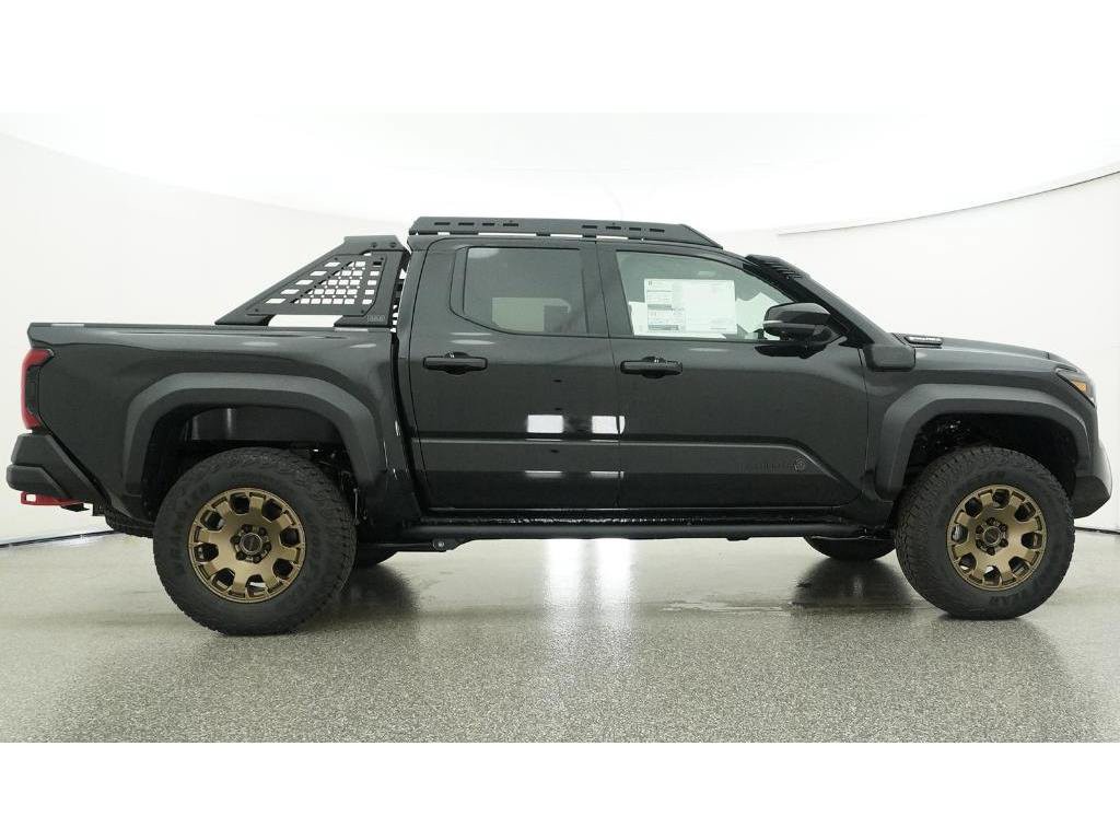 New 2026 Black Toyota Trailhunter Hybrid image 27
