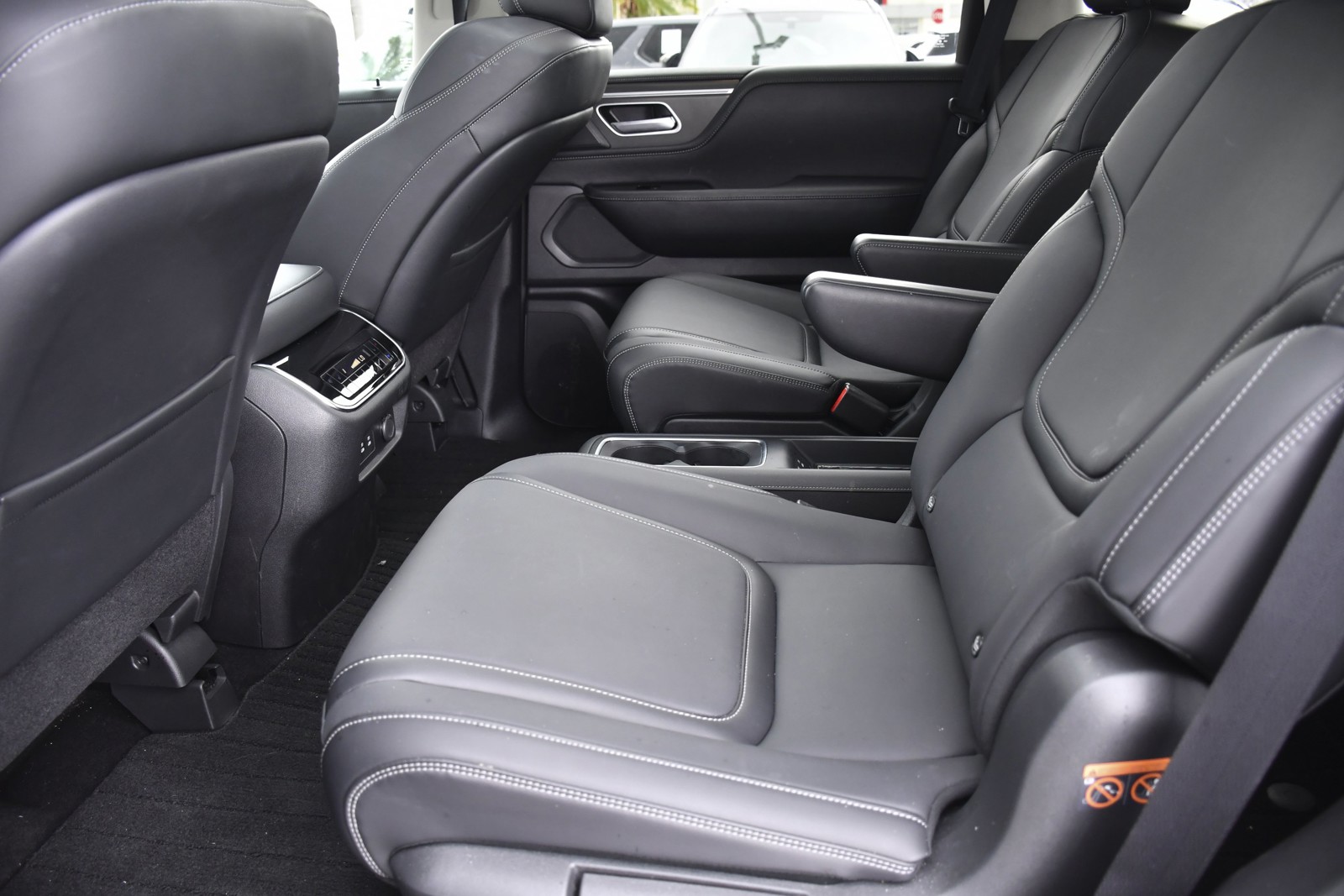 Used 2025 Black Obsidian INFINITI PURE image 24