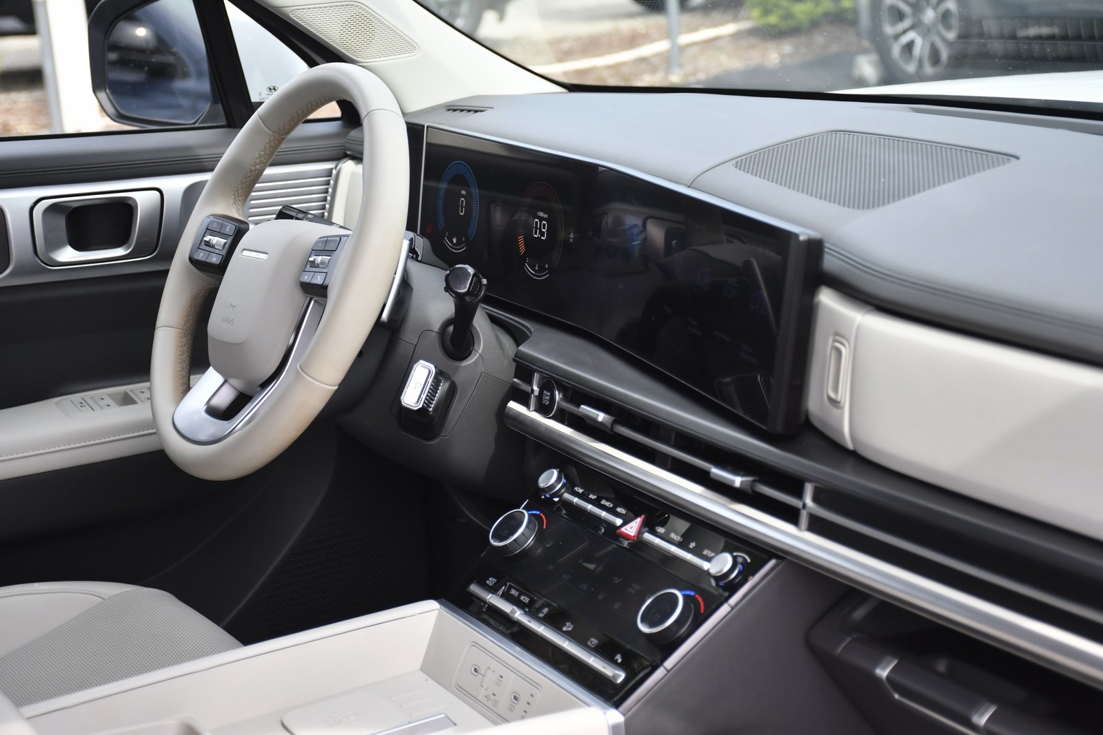 Used 2025 Serenity White Hyundai SEL image 30