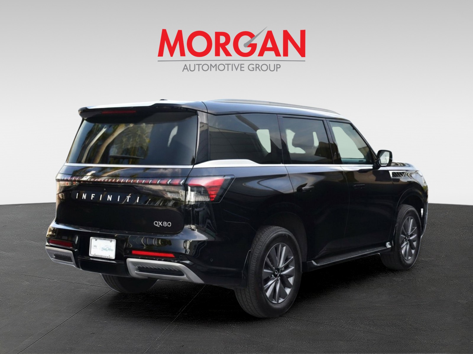Used 2025 Black Obsidian INFINITI PURE image 4