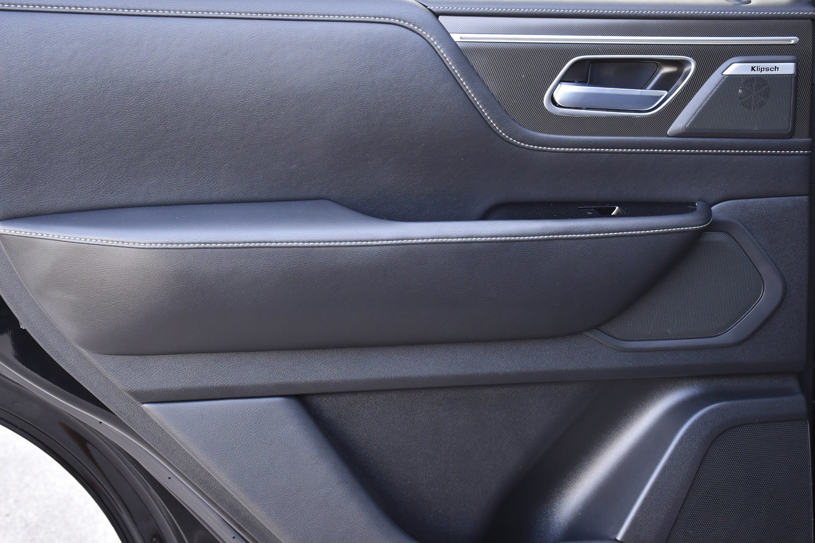 Used 2025 Black Obsidian INFINITI PURE image 26