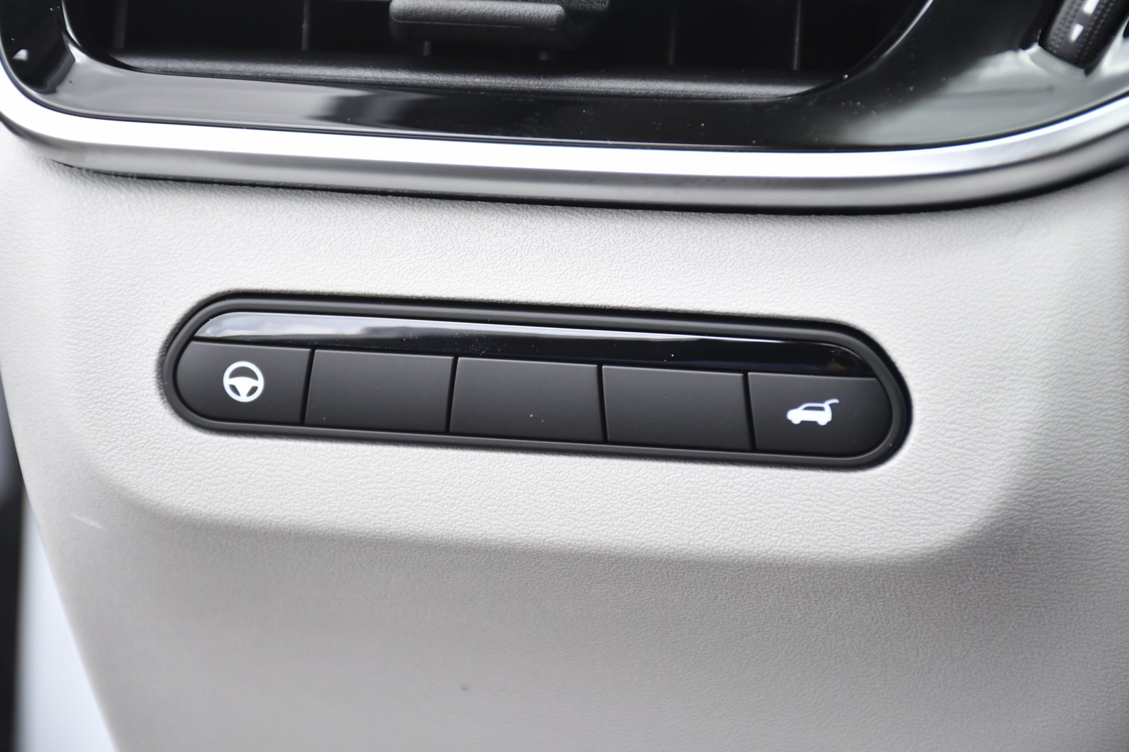 New 2027 Mineral Black INFINITI LUXE image 23