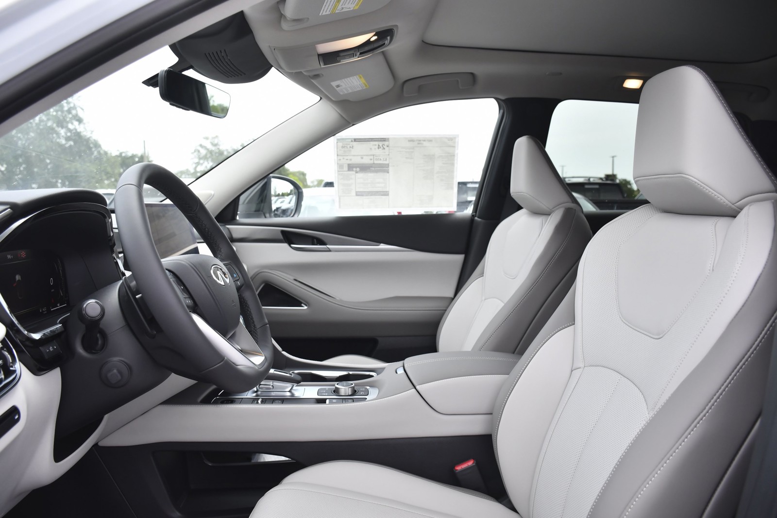 New 2027 Mineral Black INFINITI LUXE image 24