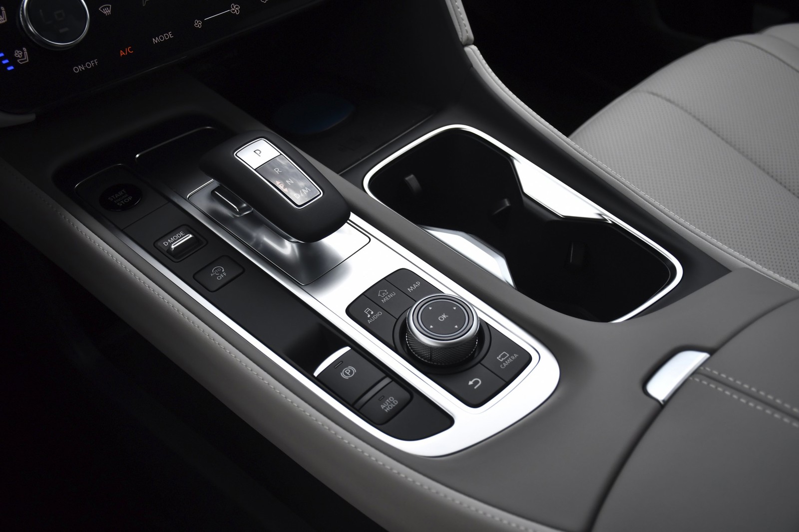 New 2027 Mineral Black INFINITI LUXE image 12
