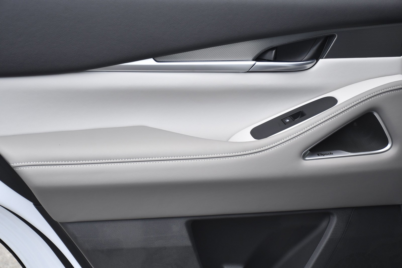 New 2027 Mineral Black INFINITI LUXE image 29