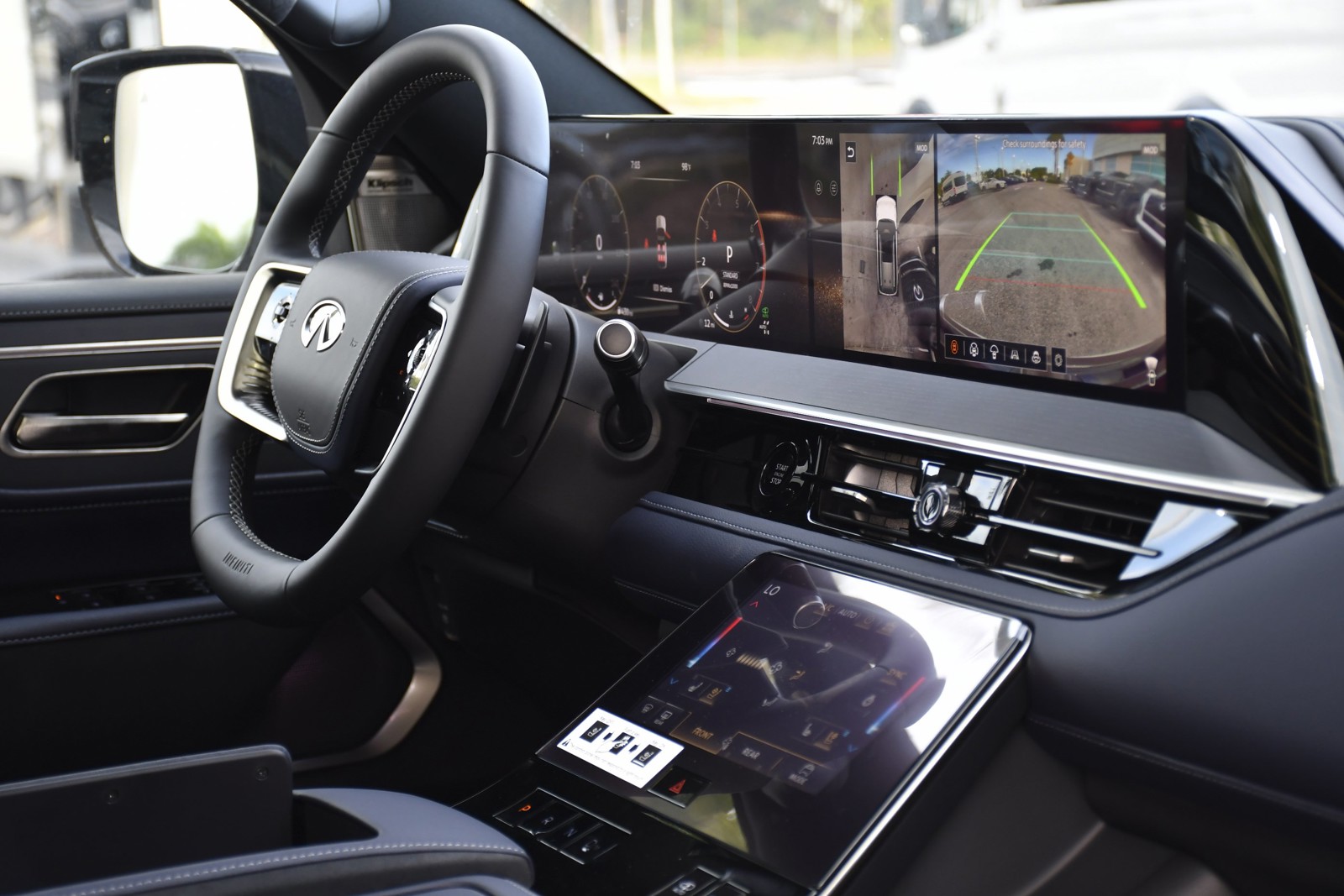 New 2027 Radiant White INFINITI SPORT image 33