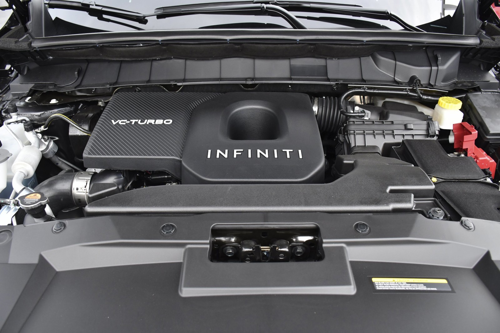 New 2027 Mineral Black INFINITI LUXE image 37