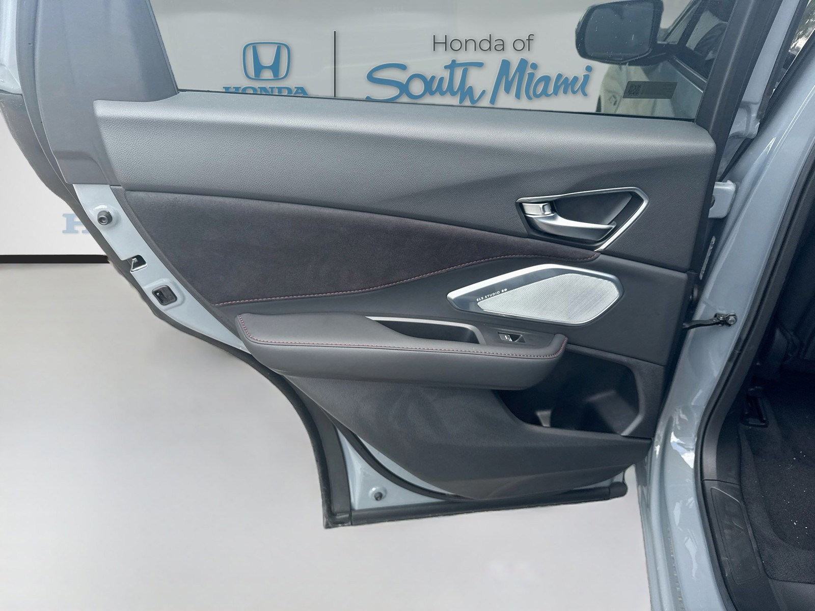 Used 2025 Urban Gray Pearl Acura w/A-Spec Package image 26