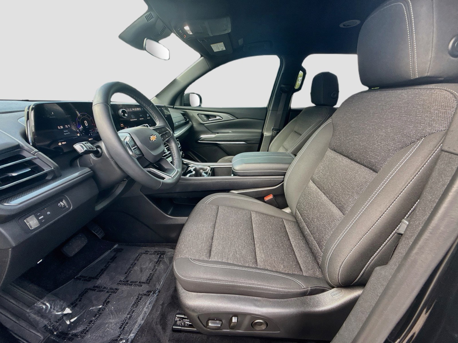 Used 2025 Mosaic Black Metallic Chevrolet FWD LT image 19