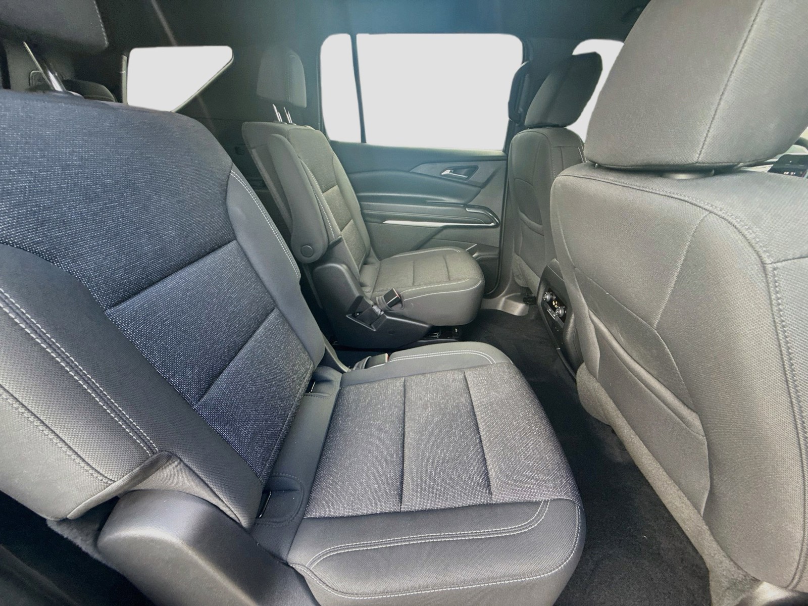 Used 2025 Mosaic Black Metallic Chevrolet FWD LT image 29