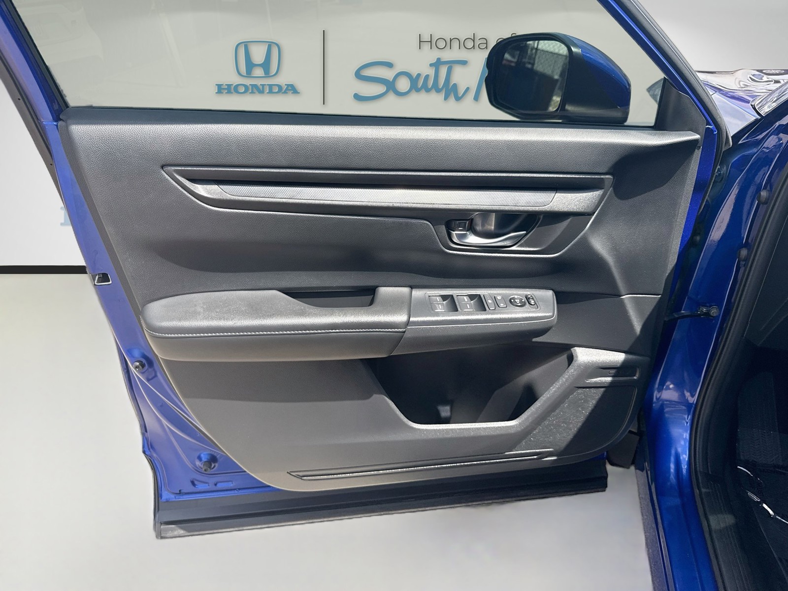 2025 Honda CR-V LX - Photo 19