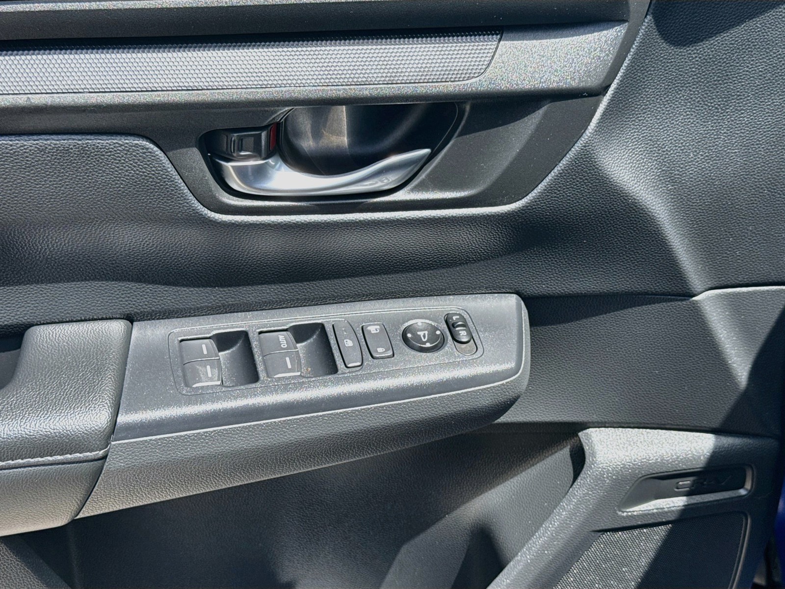 2025 Honda CR-V LX - Photo 16