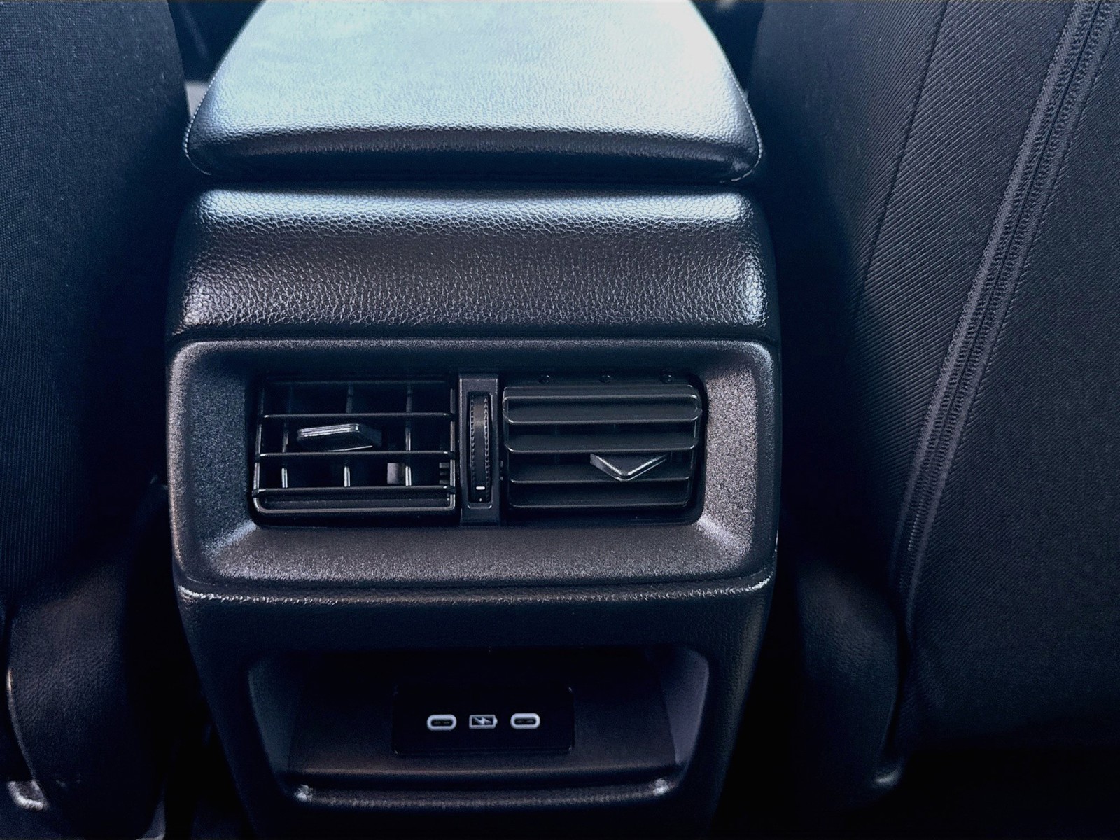 2025 Honda CR-V LX - Photo 22
