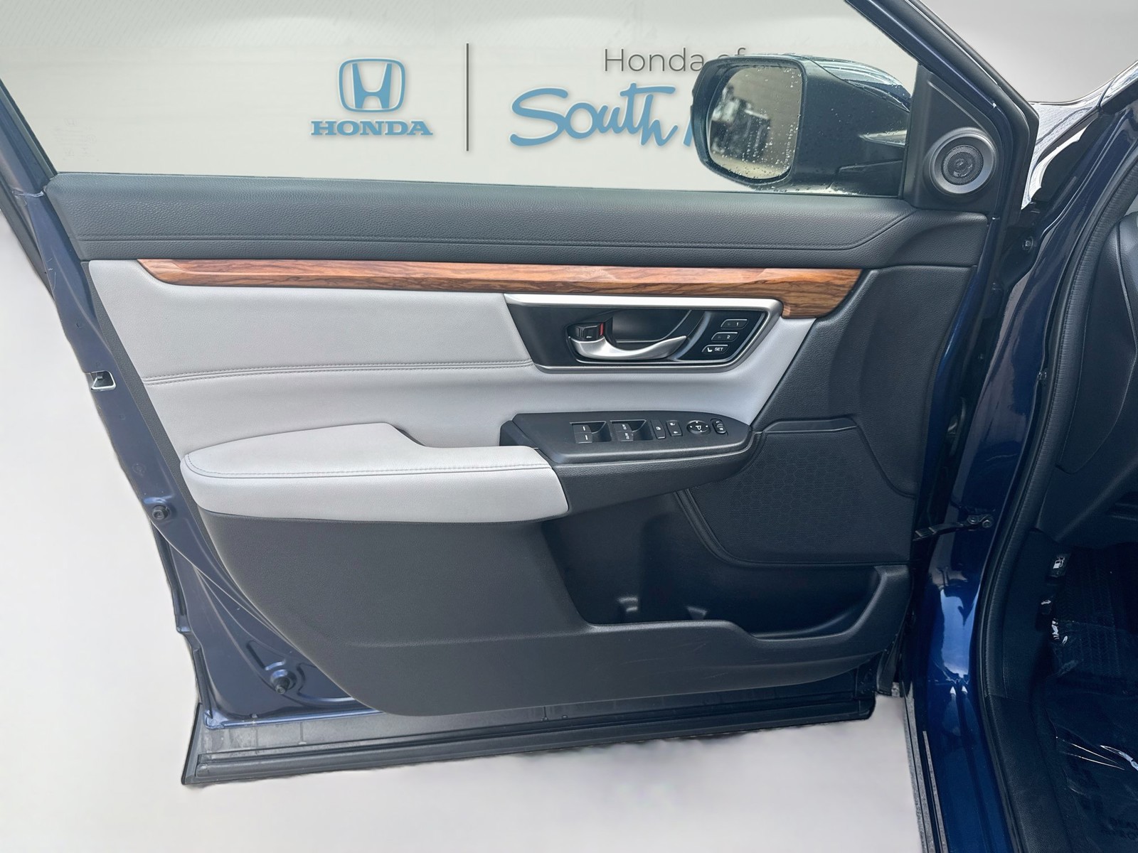 2022 Honda CR-V Touring - Photo 20