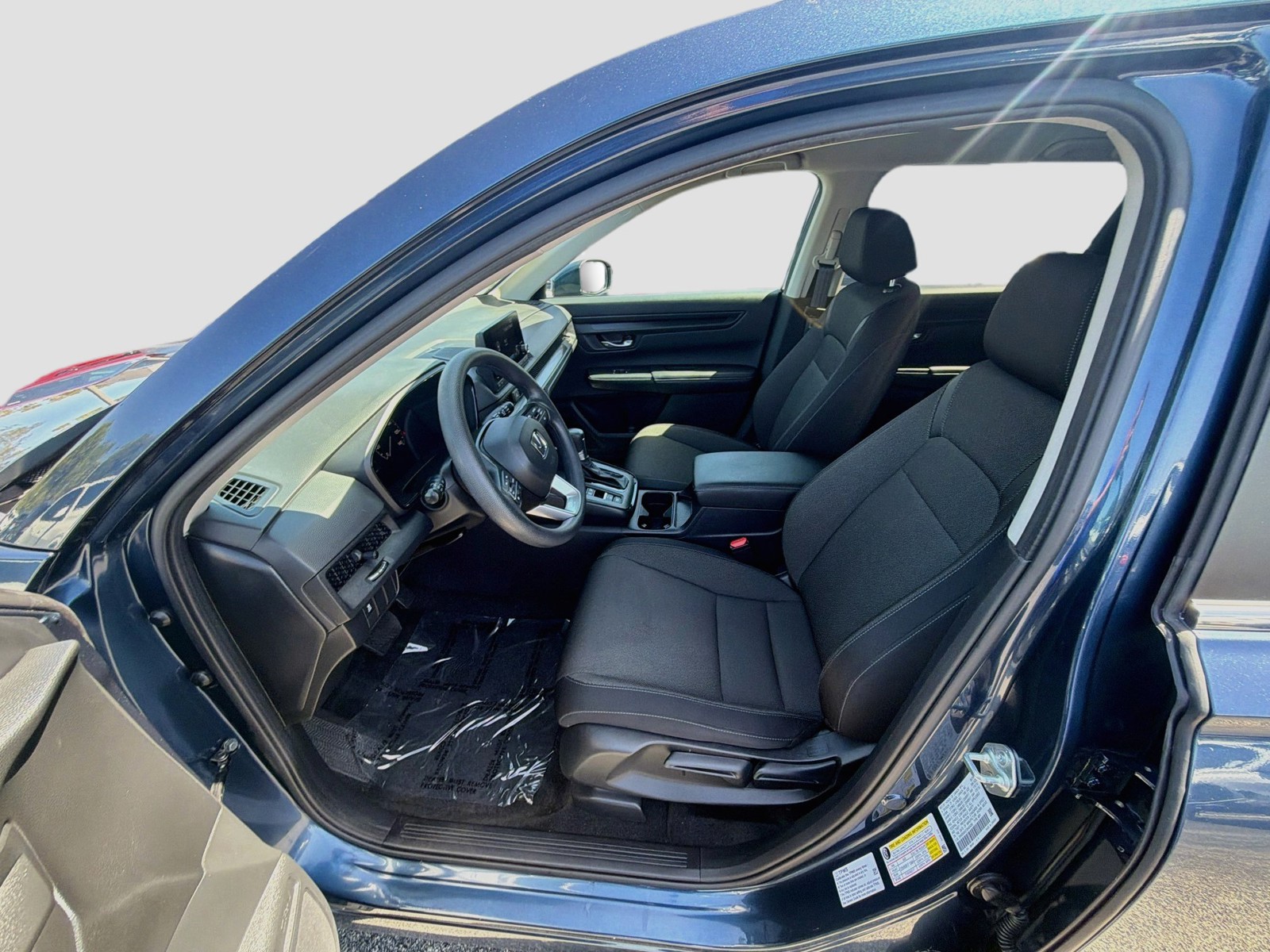 2025 Honda CR-V LX - Photo 18