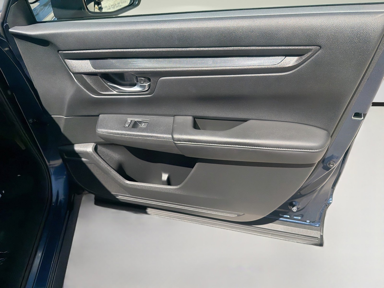 2025 Honda CR-V LX - Photo 33