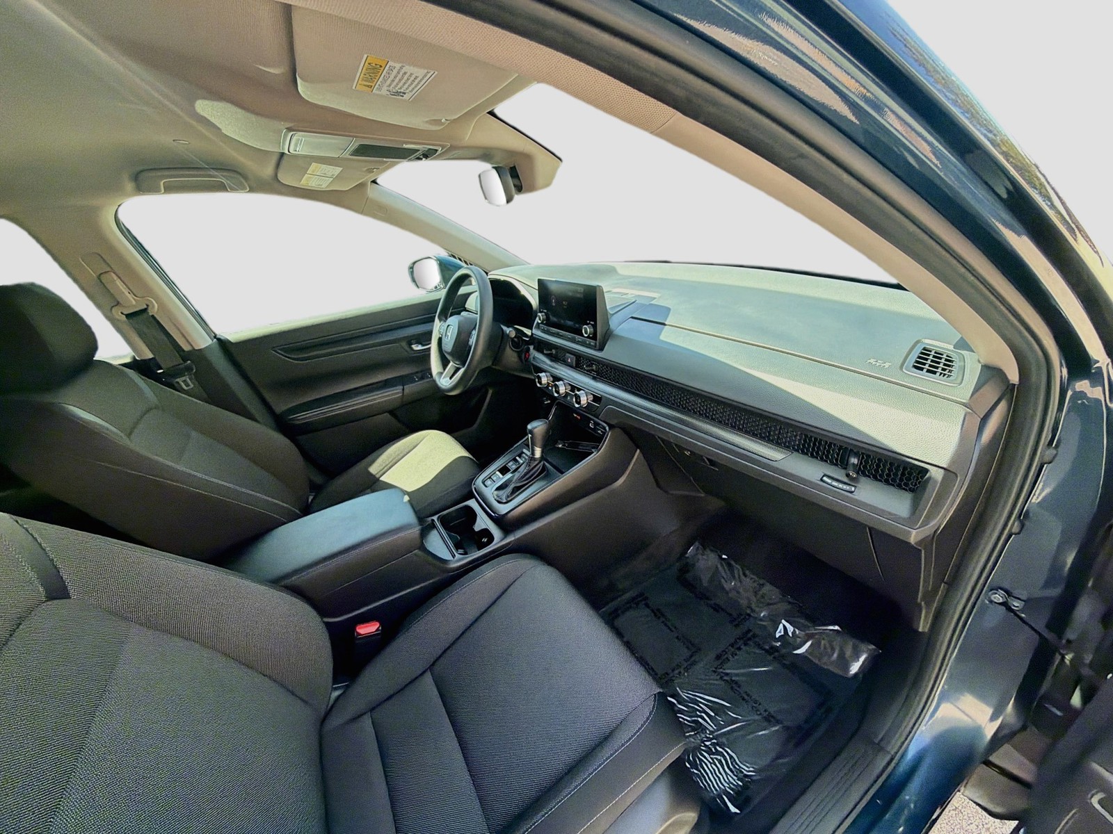 2025 Honda CR-V LX - Photo 32