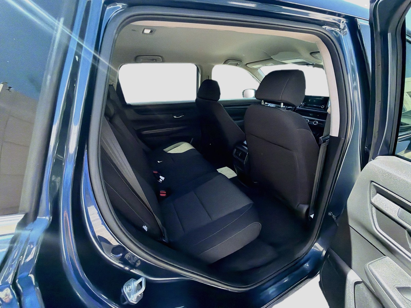 2025 Honda CR-V LX - Photo 28