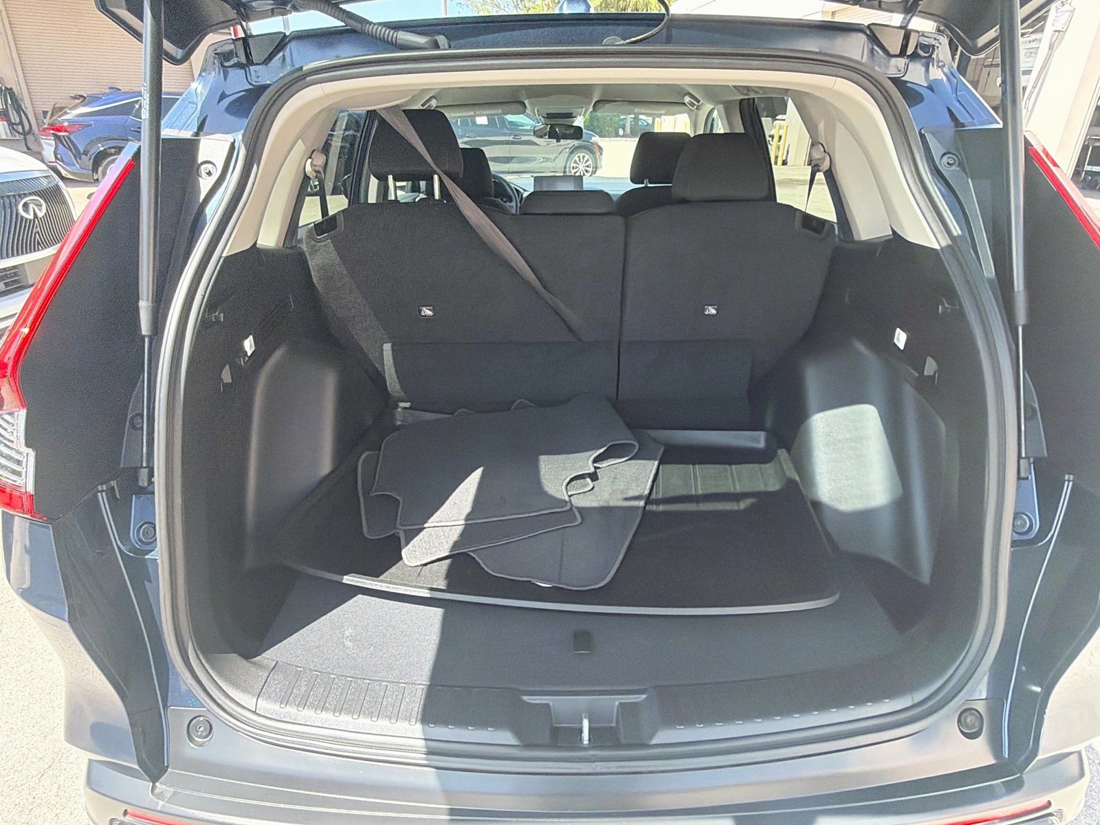 2025 Honda CR-V LX - Photo 26