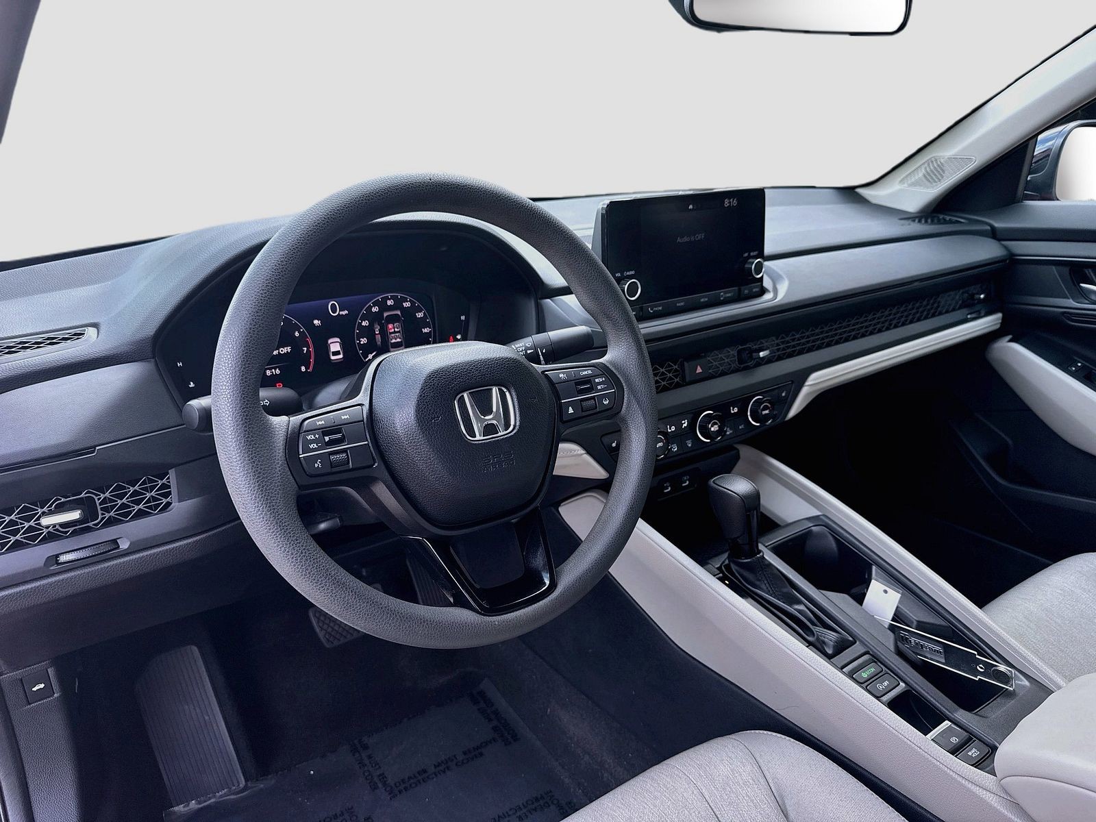 2025 Honda Accord SE - Photo 9