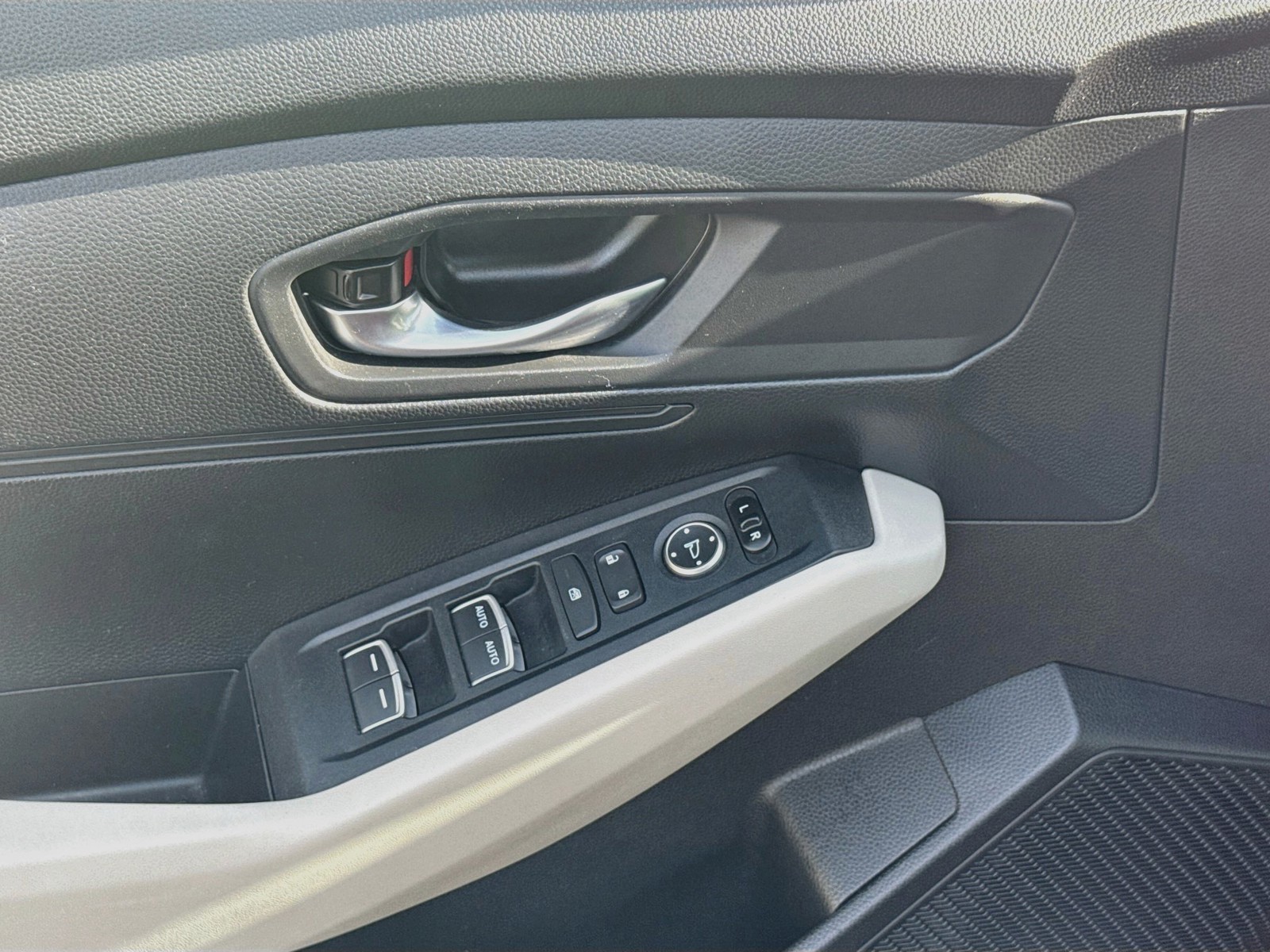 2024 Honda Accord LX - Photo 16